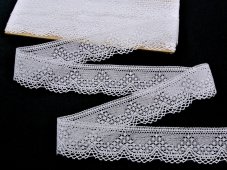 Cotton bobbin lace 81733, width 40 mm, white