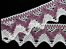 Cotton bobbin lace 75256, width 80 mm, white/violet