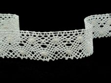 Cotton bobbin lace 82198, width 28 mm, ecru