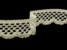 Cotton bobbin lace 75067, width 47 mm, ecru