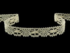 Cotton bobbin lace 75621, width 17 mm, ecru