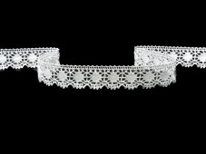 Cotton bobbin lace 81014, width 17 mm, OFF white