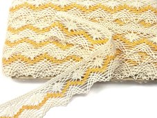 Cotton bobbin lace 75251, width 50 mm, ecru/ dark yellow