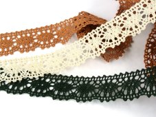 Cotton bobbin lace 75371, width 32 mm, dark olive