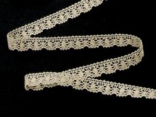 Cotton bobbin lace 81197 raw ecru