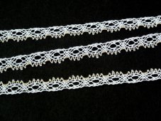 Cotton bobbin lace 75588, width 8 mm, white/ Lurex gold