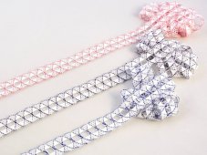 Cotton bobbin lace 75169, width 20 mm, white/ fuchsia