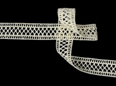 Cotton bobbin lace insert 82139, width 20 mm, ivory