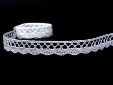 Cotton bobbin lace 75099, width 18 mm, white