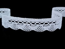 Cotton bobbin lace 82216, width 25 mm, white