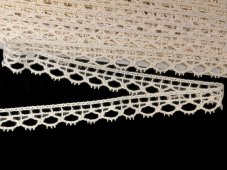 Cotton bobbin lace 75100, width 17 mm, ecru
