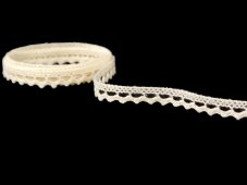Cotton bobbin lace 75397, width 9 mm, ecru