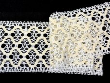 Cotton bobbin lace insert 75291, width 30 mm, white/ecru
